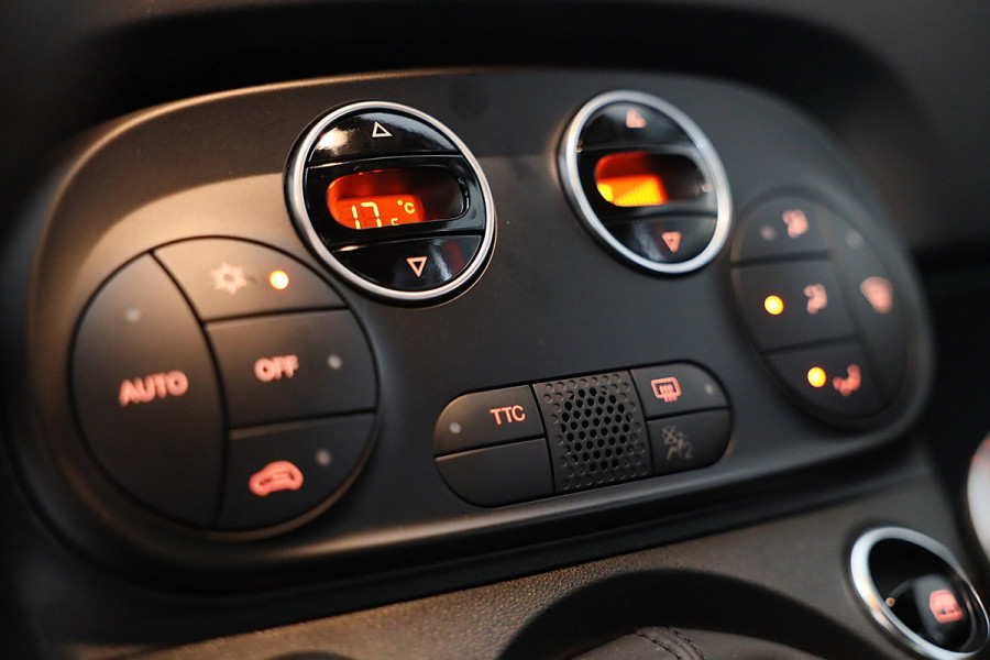 Fiat 500 1.4 T-Jet Abarth Esseesse 70th Anniversary / Sabelt Stoelen / AKRAPOVIC / Carbon / Navi / Ecc / Rode Gordels / Led