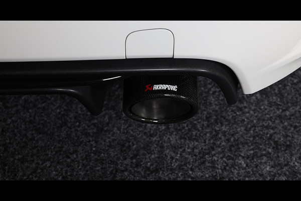 Fiat 500 1.4 T-Jet Abarth Esseesse 70th Anniversary / Sabelt Stoelen / AKRAPOVIC / Carbon / Navi / Ecc / Rode Gordels / Led