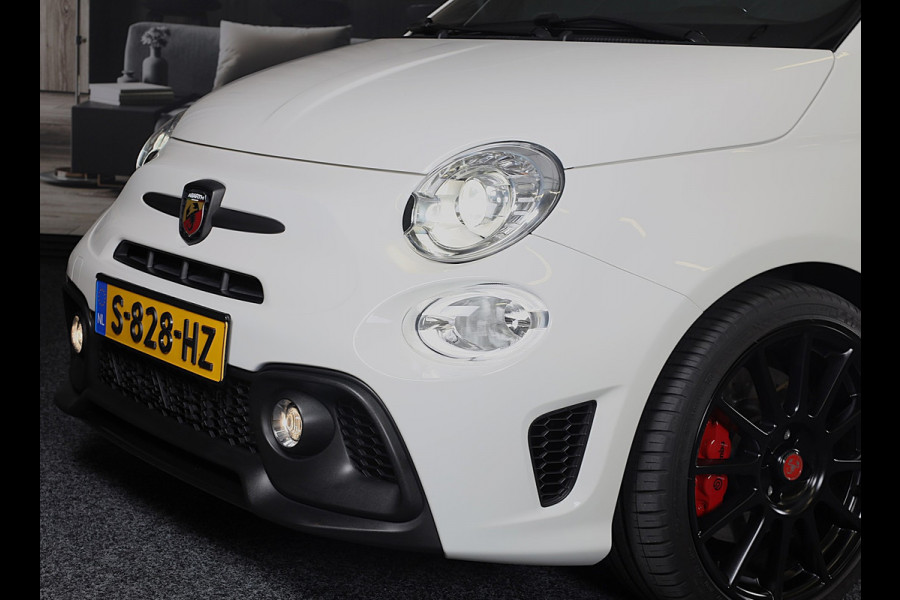 Fiat 500 1.4 T-Jet Abarth Esseesse 70th Anniversary / Sabelt Stoelen / AKRAPOVIC / Carbon / Navi / Ecc / Rode Gordels / Led