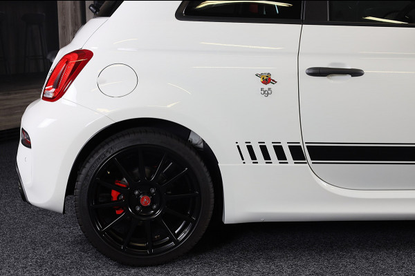 Fiat 500 1.4 T-Jet Abarth Esseesse 70th Anniversary / Sabelt Stoelen / AKRAPOVIC / Carbon / Navi / Ecc / Rode Gordels / Led