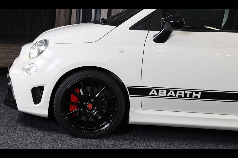Fiat 500 1.4 T-Jet Abarth Esseesse 70th Anniversary / Sabelt Stoelen / AKRAPOVIC / Carbon / Navi / Ecc / Rode Gordels / Led