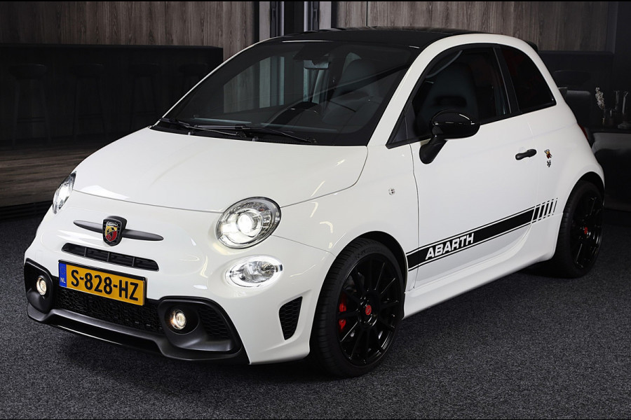 Fiat 500 1.4 T-Jet Abarth Esseesse 70th Anniversary / Sabelt Stoelen / AKRAPOVIC / Carbon / Navi / Ecc / Rode Gordels / Led