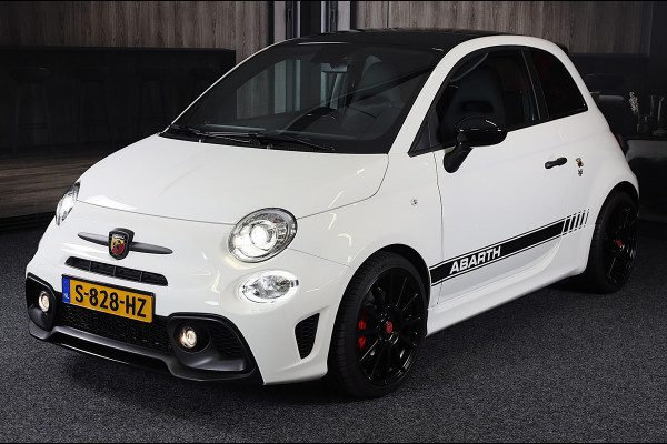 Fiat 500 1.4 T-Jet Abarth Esseesse 70th Anniversary / Sabelt Stoelen / AKRAPOVIC / Carbon / Navi / Ecc / Rode Gordels / Led