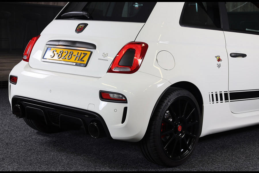 Fiat 500 1.4 T-Jet Abarth Esseesse 70th Anniversary / Sabelt Stoelen / AKRAPOVIC / Carbon / Navi / Ecc / Rode Gordels / Led