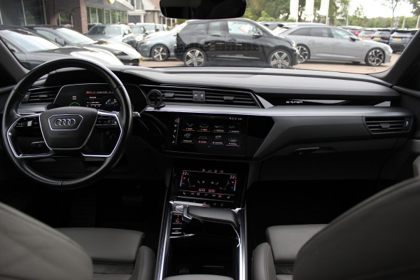 Audi e-tron e-tron 55 quattro advanced Pro Line Plus 95 kWh / SoH 93,7% / Panoramadak / 360Camera / Head-up / Leder / 21'' / Luchtvering / B&O / Softclose / Sportstoelen / Stoelverwarming / Dodehoek / DAB / ACC