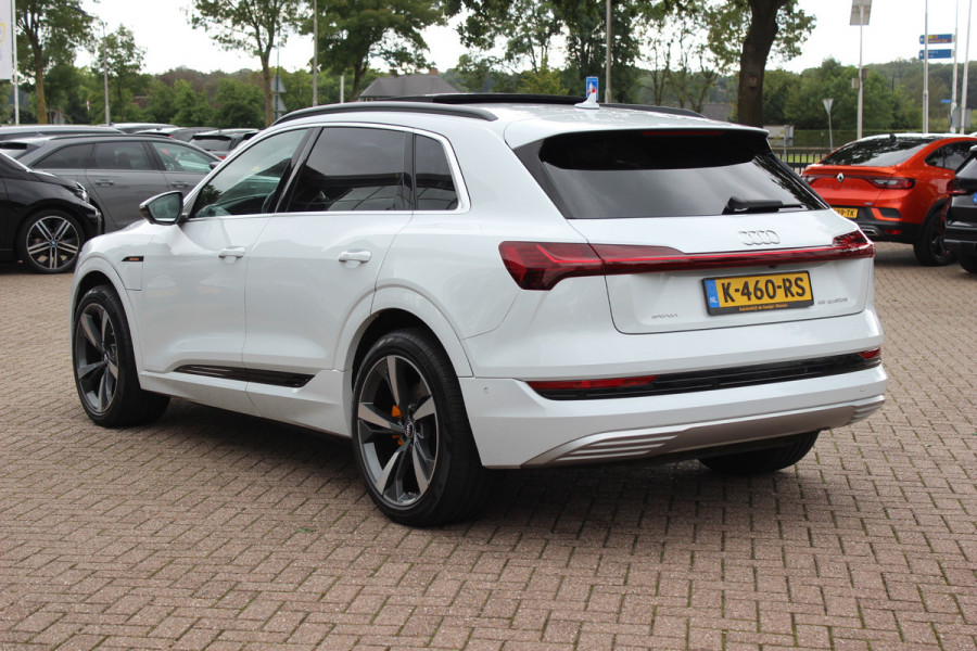 Audi e-tron e-tron 55 quattro advanced Pro Line Plus 95 kWh / SoH 93,7% / Panoramadak / 360Camera / Head-up / Leder / 21'' / Luchtvering / B&O / Softclose / Sportstoelen / Stoelverwarming / Dodehoek / DAB / ACC