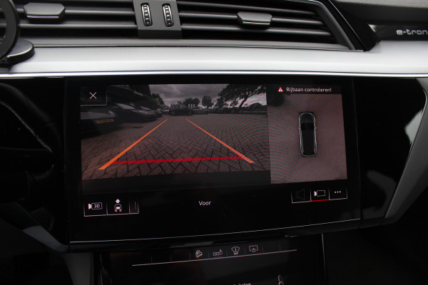 Audi e-tron e-tron 55 quattro advanced Pro Line Plus 95 kWh / SoH 93,7% / Panoramadak / 360Camera / Head-up / Leder / 21'' / Luchtvering / B&O / Softclose / Sportstoelen / Stoelverwarming / Dodehoek / DAB / ACC