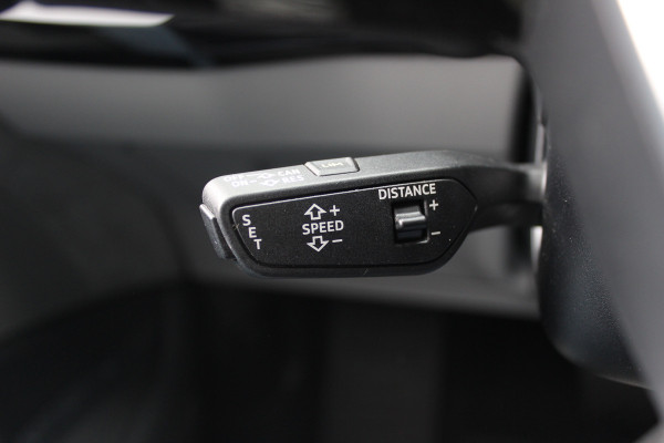 Audi e-tron e-tron 55 quattro advanced Pro Line Plus 95 kWh / SoH 93,7% / Panoramadak / 360Camera / Head-up / Leder / 21'' / Luchtvering / B&O / Softclose / Sportstoelen / Stoelverwarming / Dodehoek / DAB / ACC