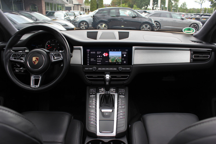 Porsche Macan 2.9 Turbo / Panoramadak / 360Camera / Standkachel / Luchtvering / Adaptieve Stoelen / Keyless / 21'' / Matrix LED / Bose / Sportdesign / Ventilatie+Verwarming / Dodehoek / DAB / ACC