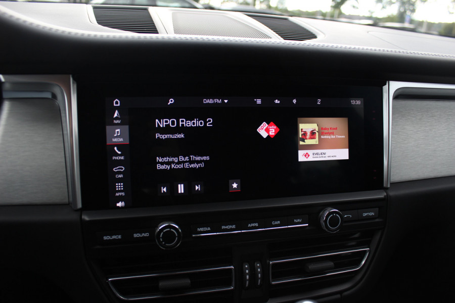 Porsche Macan 2.9 Turbo / Panoramadak / 360Camera / Standkachel / Luchtvering / Adaptieve Stoelen / Keyless / 21'' / Matrix LED / Bose / Sportdesign / Ventilatie+Verwarming / Dodehoek / DAB / ACC