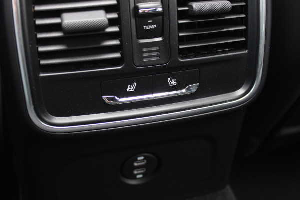 Porsche Macan 2.9 Turbo / Panoramadak / 360Camera / Standkachel / Luchtvering / Adaptieve Stoelen / Keyless / 21'' / Matrix LED / Bose / Sportdesign / Ventilatie+Verwarming / Dodehoek / DAB / ACC