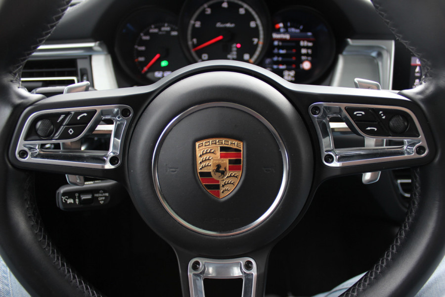 Porsche Macan 2.9 Turbo / Panoramadak / 360Camera / Standkachel / Luchtvering / Adaptieve Stoelen / Keyless / 21'' / Matrix LED / Bose / Sportdesign / Ventilatie+Verwarming / Dodehoek / DAB / ACC