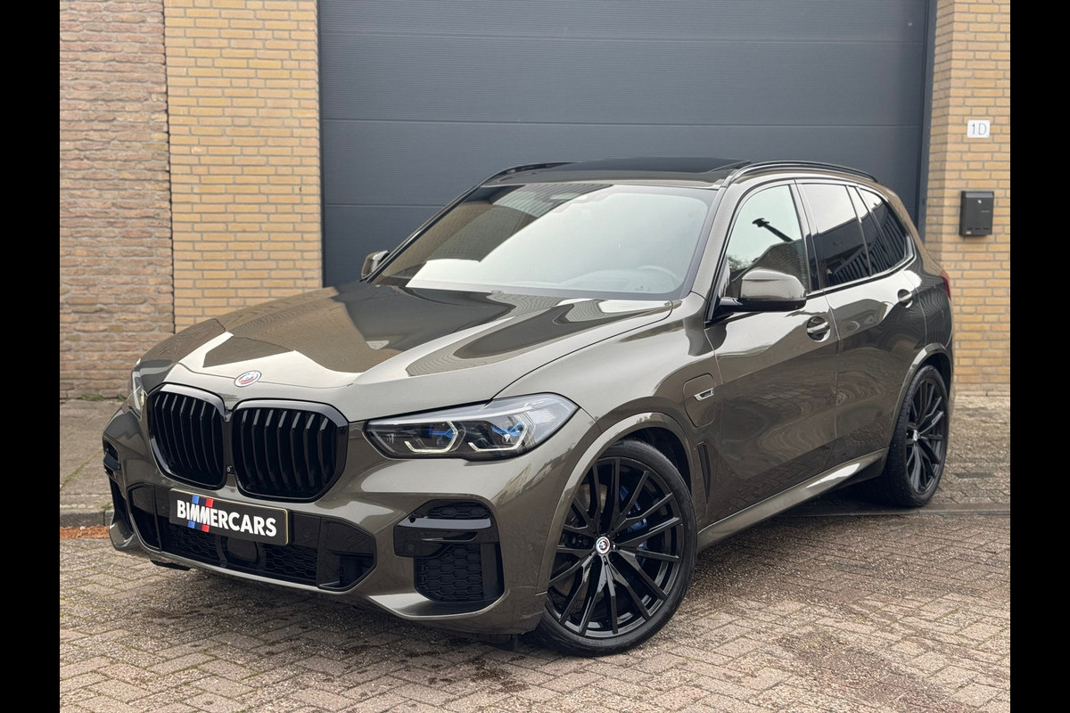 BMW X5 XDrive45e M Pakket | B&W | Laser | Pano | HUD | 360 | DriveAssist | Individuel 50Jahre Edition | Manhattan|
