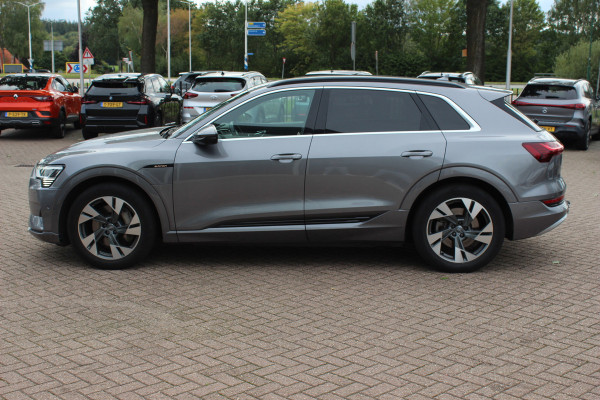 Audi e-tron e-tron 55 quattro advanced Pro Line Plus 95 kWh / SoH 95,6 % / Trekhaak / 360Camera / Luchtvering / Keyless / 20'' / CarPlay / Stoelverwarming / Dodehoek / DAB / ACC