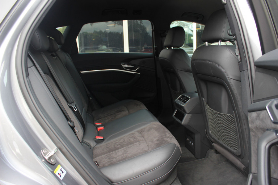 Audi e-tron e-tron 55 quattro advanced Pro Line Plus 95 kWh / SoH 95,6 % / Trekhaak / 360Camera / Luchtvering / Keyless / 20'' / CarPlay / Stoelverwarming / Dodehoek / DAB / ACC