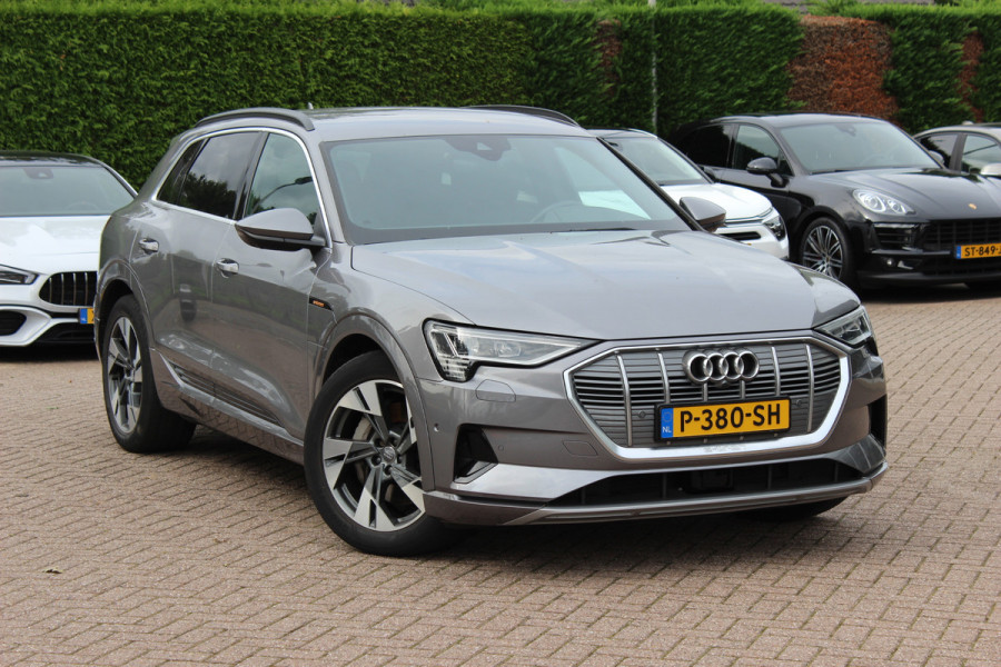 Audi e-tron e-tron 55 quattro advanced Pro Line Plus 95 kWh / SoH 95,6 % / Trekhaak / 360Camera / Luchtvering / Keyless / 20'' / CarPlay / Stoelverwarming / Dodehoek / DAB / ACC