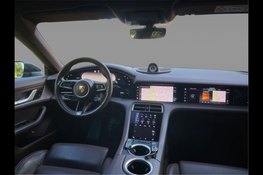 Porsche Taycan 4S Performance 84 kWh / Panoramadak / 360Camera / Head-up / Achterasbesturing / Passenger Display / Luchtvering / 20'' / Keyless / Sportdesign+Chrono / Ventilatie+Massage / Bose / Dodehoek / DAB / Cruise Control