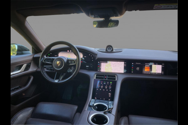 Porsche Taycan 4S Performance 84 kWh / Panoramadak / 360Camera / Head-up / Achterasbesturing / Passenger Display / Luchtvering / 20'' / Keyless / Sportdesign+Chrono / Ventilatie+Massage / Bose / Dodehoek / DAB / Cruise Control