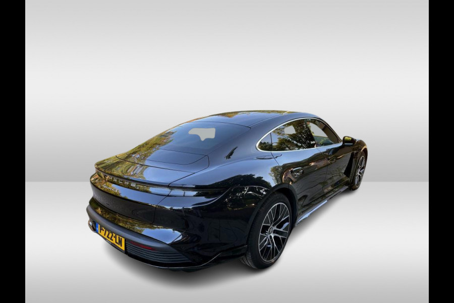 Porsche Taycan 4S Performance 84 kWh / Panoramadak / 360Camera / Head-up / Achterasbesturing / Passenger Display / Luchtvering / 20'' / Keyless / Sportdesign+Chrono / Ventilatie+Massage / Bose / Dodehoek / DAB / Cruise Control