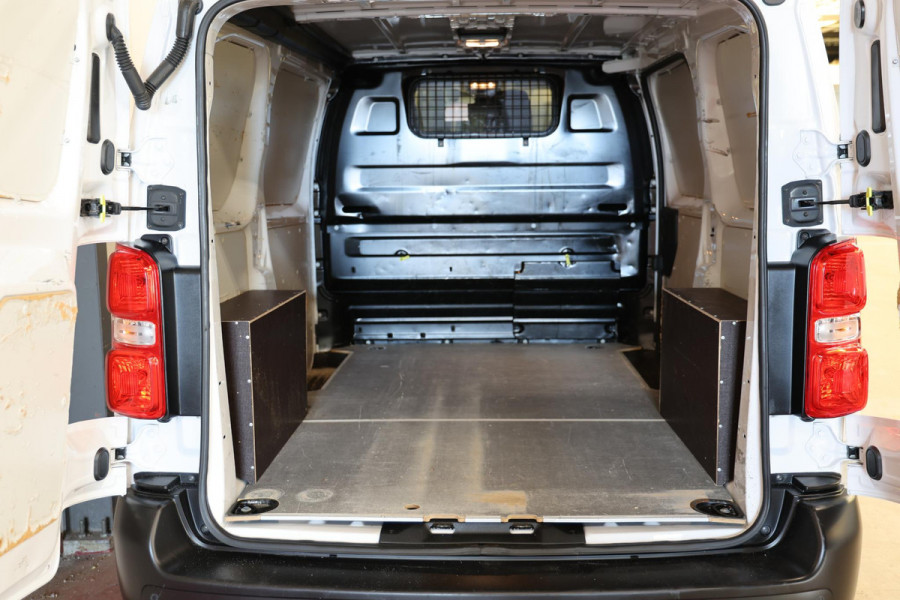 Toyota ProAce Worker 2.0 D-4D Live L2H1 LANG AUTOMAAT