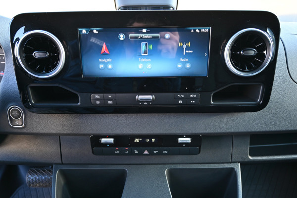 Mercedes-Benz Sprinter 317 CDI L2H2 Pro LED, Geveerde stoel, Smartphone integratie, Climate controle, Navigatie