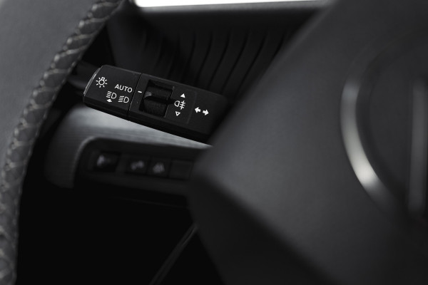Citroën C3 Aircross 1.2 Hybrid 145pk Max 7-pers | Dig. Cockpit | Cruise | PDC | Camera | NAV + App. Connect | ECC | LM 17" | 8645