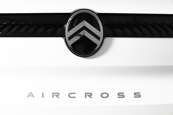 Citroën C3 Aircross 1.2 Hybrid 145pk Max 7-pers | Dig. Cockpit | Cruise | PDC | Camera | NAV + App. Connect | ECC | LM 17" | 8693