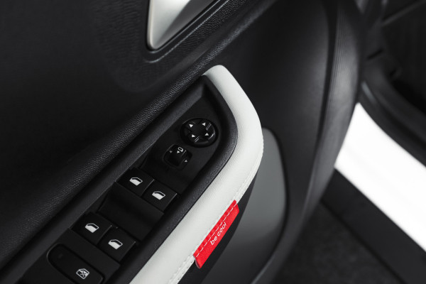 Citroën C3 Aircross 1.2 Hybrid 145pk Max 7-pers | Dig. Cockpit | Cruise | PDC | Camera | NAV + App. Connect | ECC | LM 17" | 8693