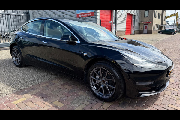 Tesla Model 3 Standard RWD Plus 60 kWh