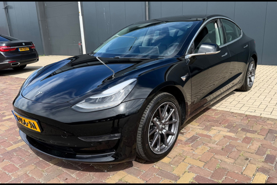 Tesla Model 3 Standard RWD Plus 60 kWh