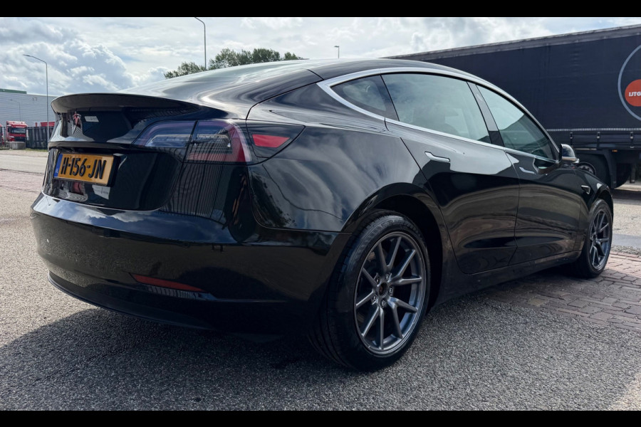 Tesla Model 3 Standard RWD Plus 60 kWh