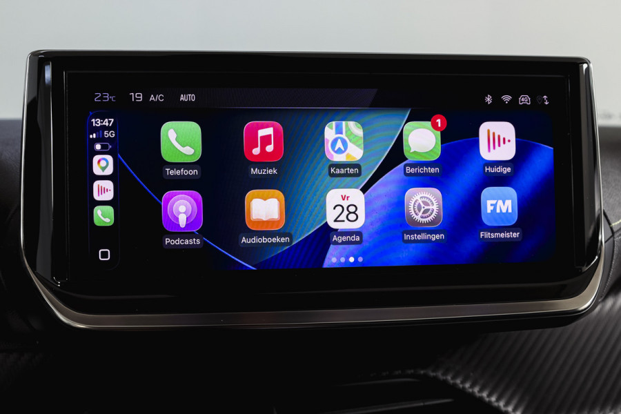 Peugeot 2008 1.2 PureTech 130 GT 131 PK | Dig. Cockpit | Adapt. Cruise | PDC | Camera | NAV + App. Connect | ECC | LM 17" |