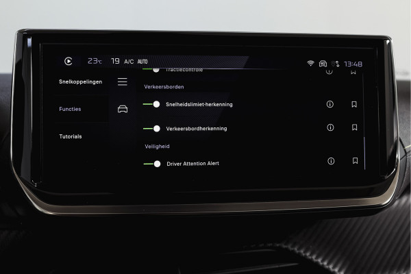 Peugeot 2008 1.2 PureTech 130 GT 131 PK | Dig. Cockpit | Adapt. Cruise | PDC | Camera | NAV + App. Connect | ECC | LM 17" |