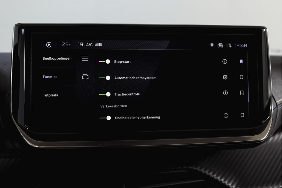 Peugeot 2008 1.2 PureTech 130 GT 131 PK | Dig. Cockpit | Adapt. Cruise | PDC | Camera | NAV + App. Connect | ECC | LM 17" |