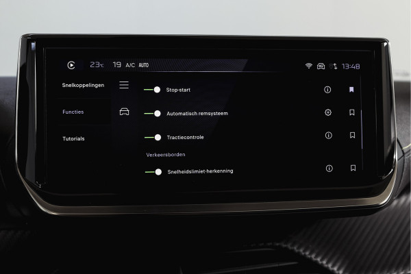 Peugeot 2008 1.2 PureTech 130 GT 131 PK | Dig. Cockpit | Adapt. Cruise | PDC | Camera | NAV + App. Connect | ECC | LM 17" |