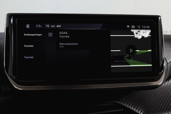 Peugeot 2008 1.2 PureTech 130 GT 131 PK | Dig. Cockpit | Adapt. Cruise | PDC | Camera | NAV + App. Connect | ECC | LM 17" |