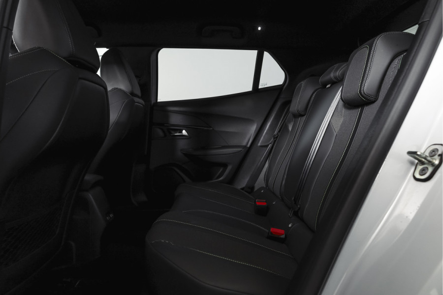Peugeot 2008 1.2 PureTech 130 GT 131 PK | Dig. Cockpit | Adapt. Cruise | PDC | Camera | NAV + App. Connect | ECC | LM 17" |
