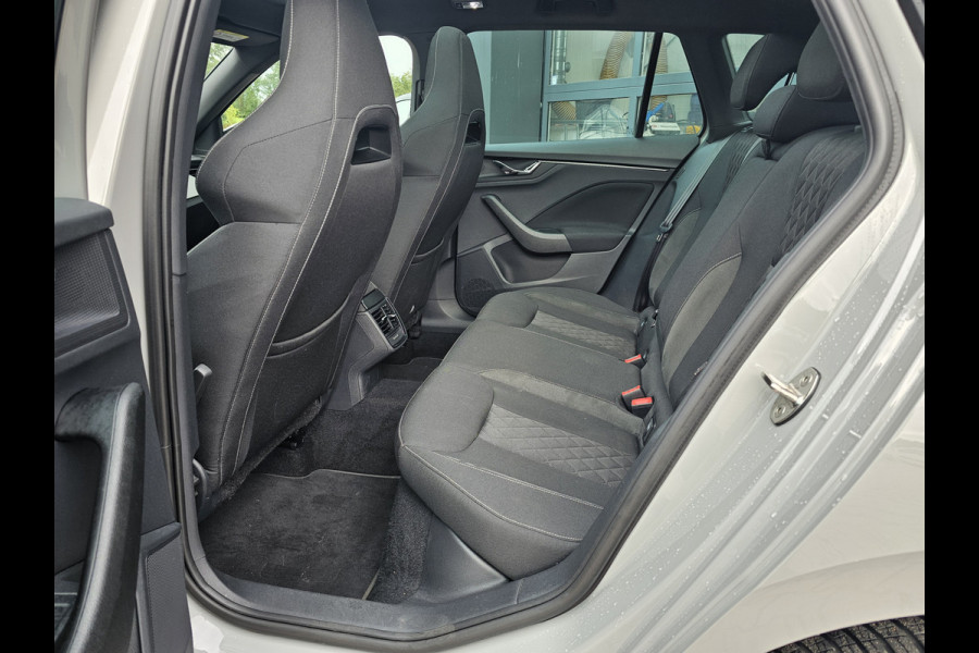 Škoda Kamiq 1.5 TSI ACT Sport Business | Automaat | Pano | Trekhaak | Black pack | Elek. achterklep | App-connect | Lane Assist | Sunset |