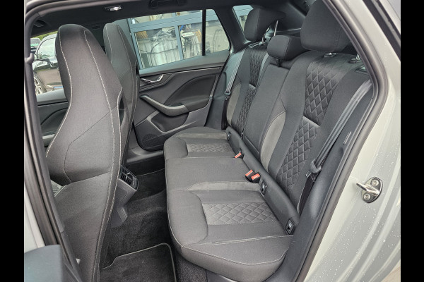 Škoda Kamiq 1.5 TSI ACT Sport Business | Automaat | Pano | Trekhaak | Black pack | Elek. achterklep | App-connect | Lane Assist | Sunset |