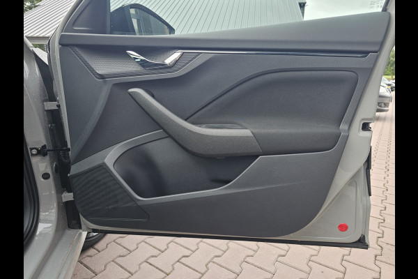 Škoda Kamiq 1.5 TSI ACT Sport Business | Automaat | Pano | Trekhaak | Black pack | Elek. achterklep | App-connect | Lane Assist | Sunset |