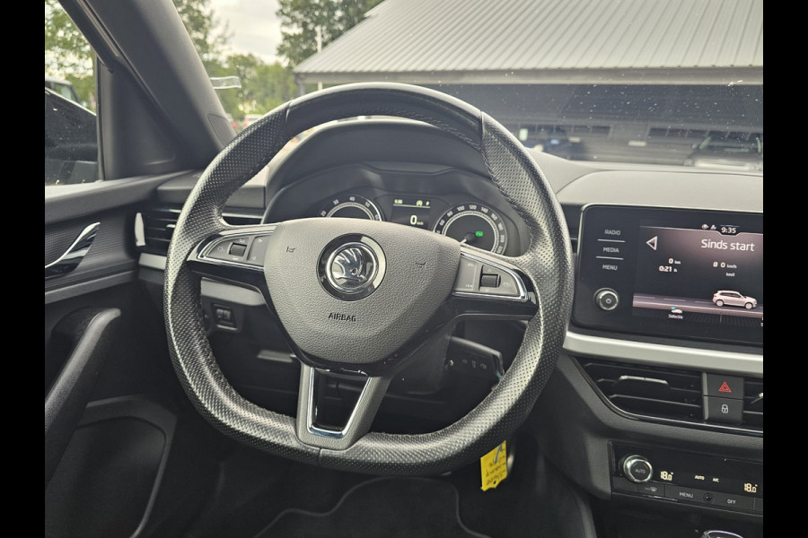Škoda Kamiq 1.5 TSI ACT Sport Business | Automaat | Pano | Trekhaak | Black pack | Elek. achterklep | App-connect | Lane Assist | Sunset |