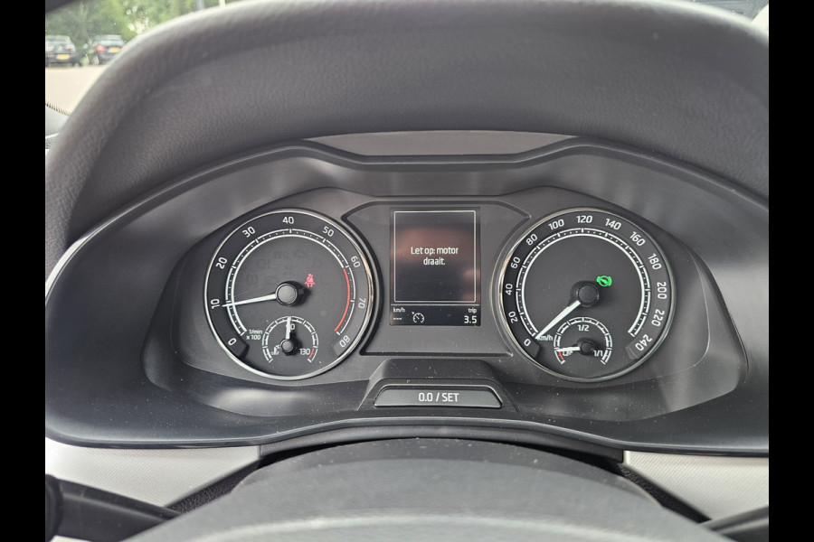 Škoda Kamiq 1.5 TSI ACT Sport Business | Automaat | Pano | Trekhaak | Black pack | Elek. achterklep | App-connect | Lane Assist | Sunset |