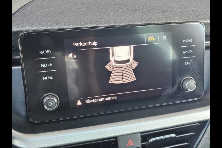 Škoda Kamiq 1.5 TSI ACT Sport Business | Automaat | Pano | Trekhaak | Black pack | Elek. achterklep | App-connect | Lane Assist | Sunset |