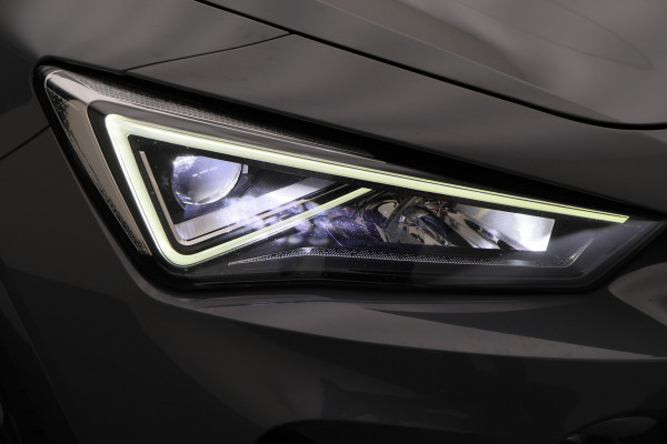 CUPRA Formentor 1.4 e-Hybrid Adrenaline SOH 97%, LED, ACC, Keyless, Navigatie, 19", PDC