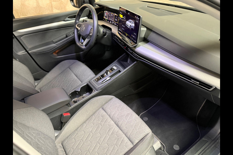 Volkswagen Golf 1.5 eTSI Life Edition