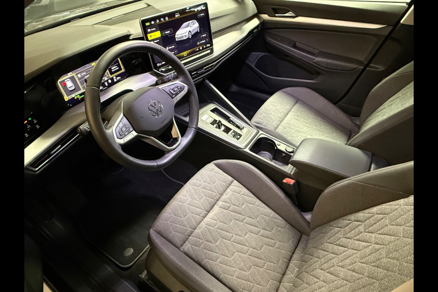 Volkswagen Golf 1.5 eTSI Life Edition