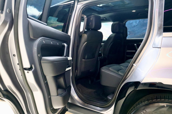 Land Rover Defender P400e 110 X-Dynamic HSE Gr.NAV|PANO|TrkHk|VOL