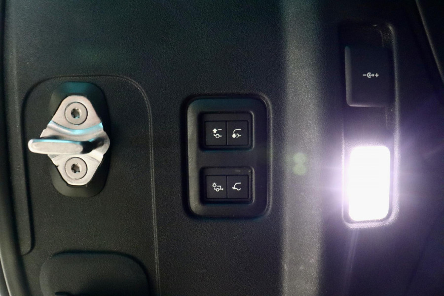Land Rover Defender P400e 110 X-Dynamic HSE Gr.NAV|PANO|TrkHk|VOL