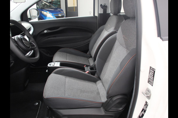 Fiat 500E Icon 42 kWh Automaat Climate control Cruise control Achteruitrijcamera Navigatie Apple Carplay/ Android Auto Keyless