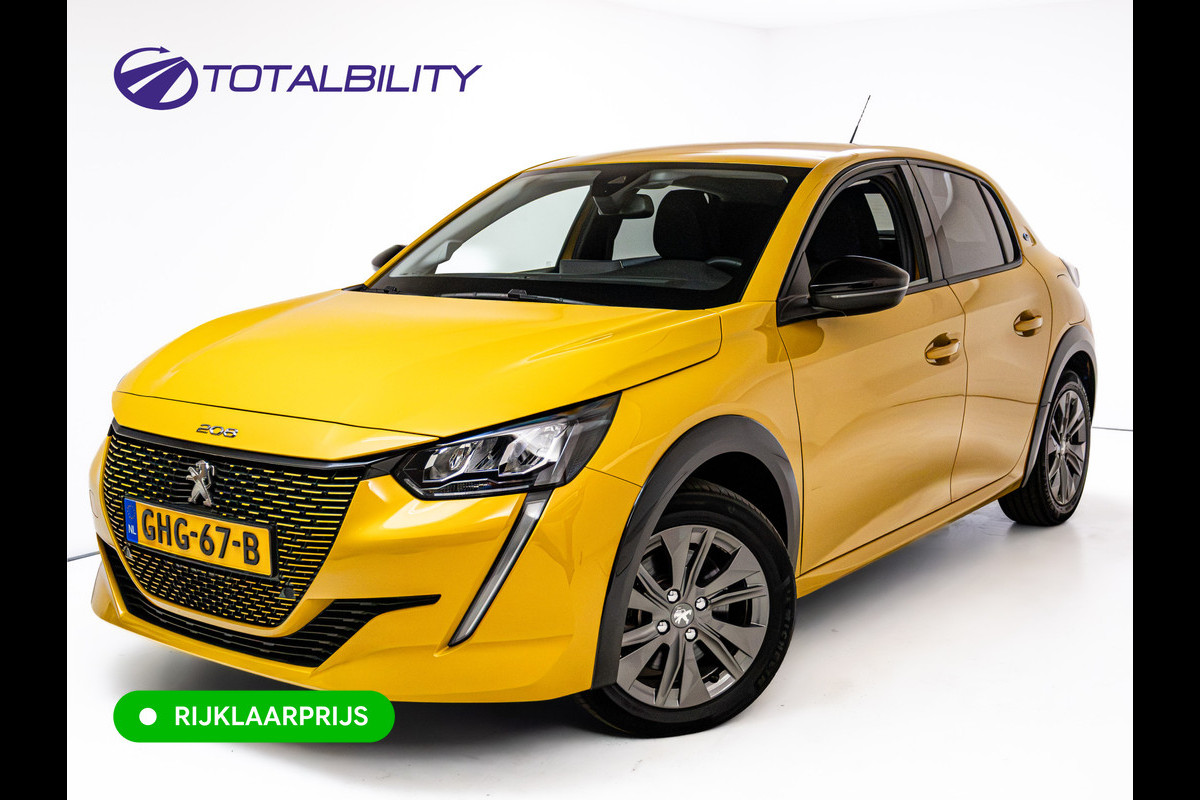 Peugeot e-208 EV Allure 50 kWh | Stoelverwarming | Camera | Cruise | Led | Apple Carplay/Android Auto Navigatie, Privacy Glas, Regensensor